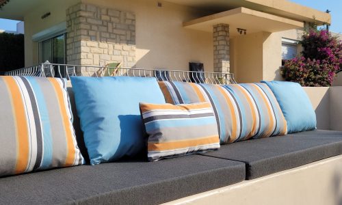 banquette et coussins d'extérieur